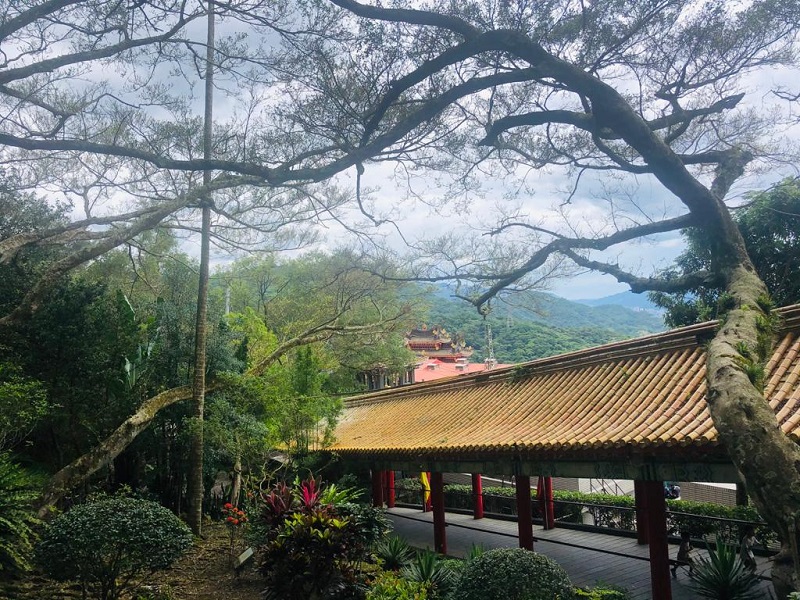 Outdoor landscape of Zhinan Temple hallway
