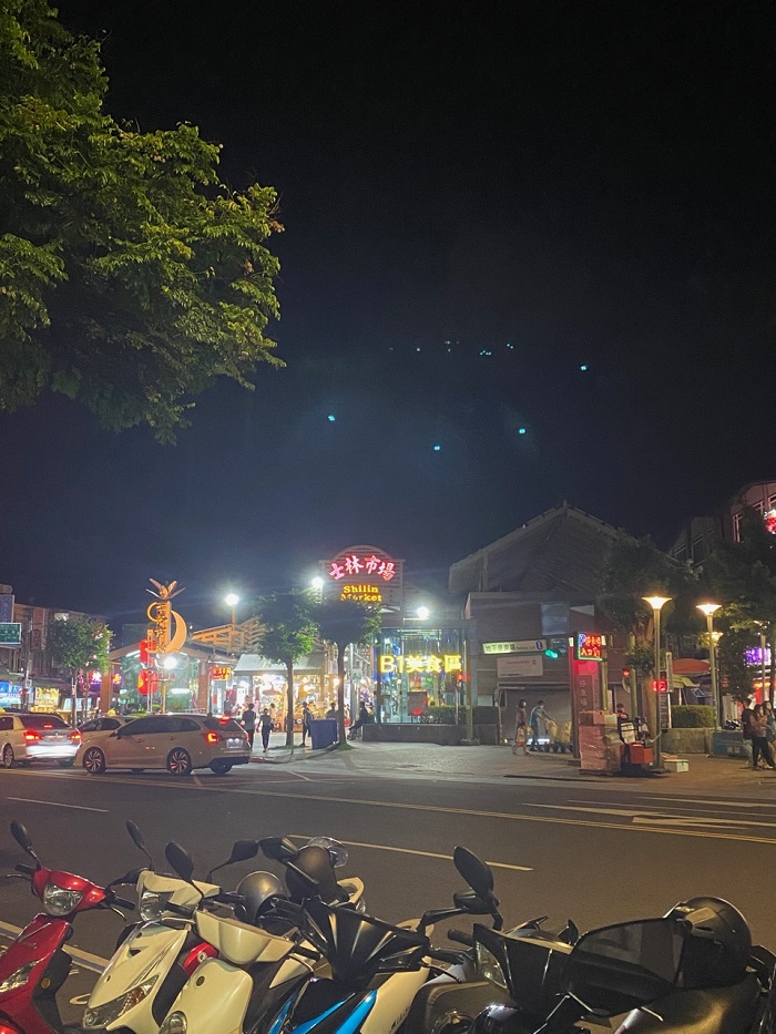 Street view of night market 