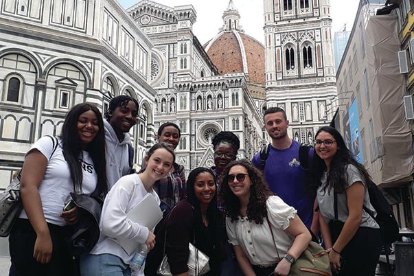Student group poses outside of the Duomo in Florence