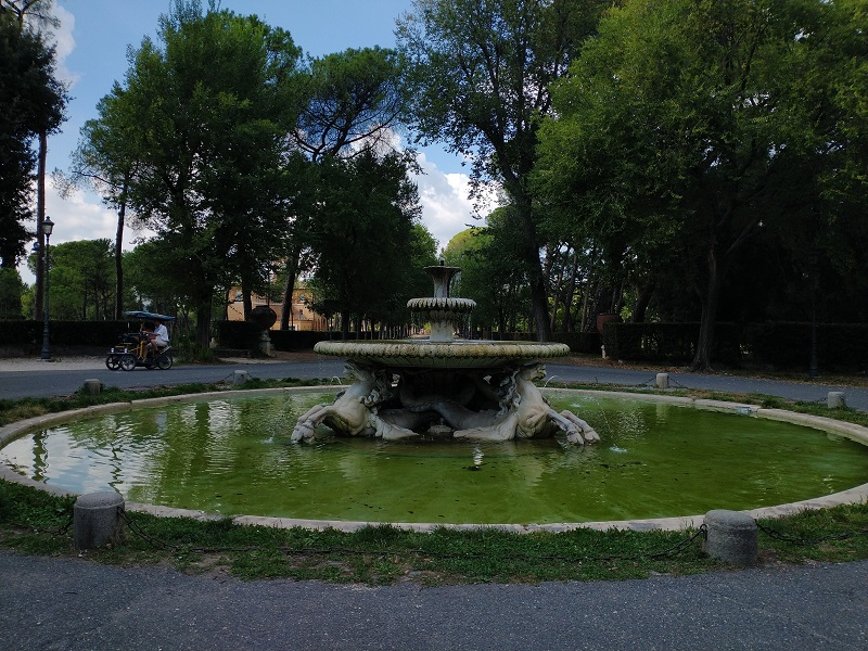 A small fountain in Villa Borghese