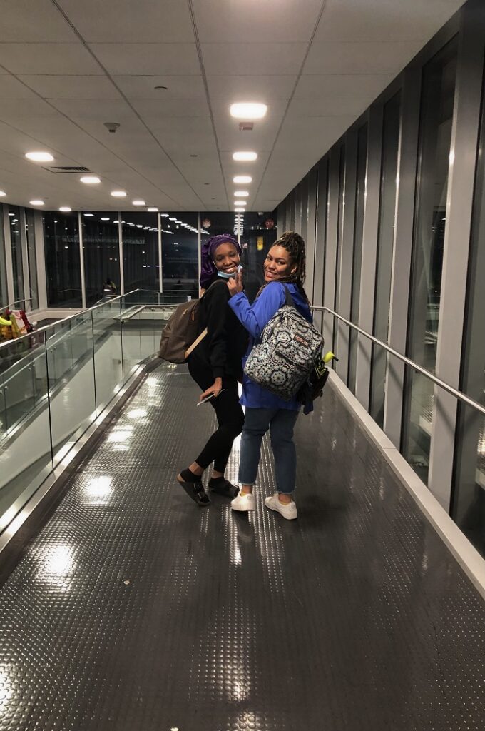 Two CET Colombia students in the airport