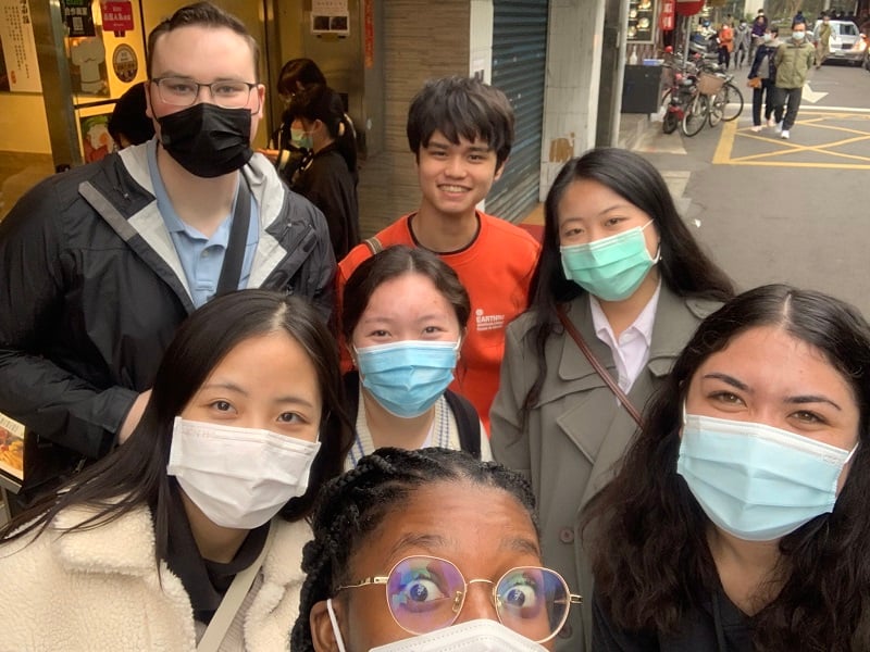 A group of CET Taiwan students and language partners in 118 Street in Taiwan