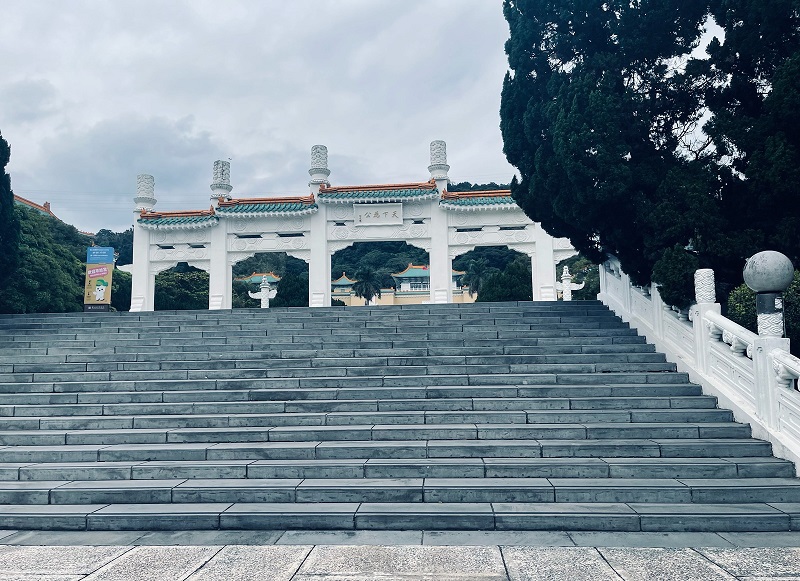 Empty and wide steps leading to the National Palace Museum in Taiwan on a gloomy day