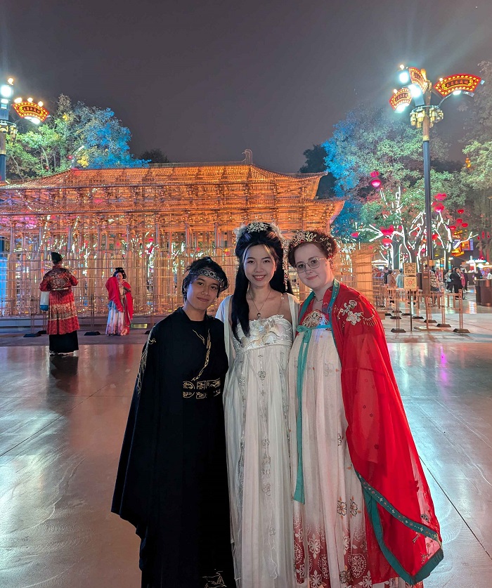 CET Shanghai students dressed up in  traditional Tang Dynasty clothing in Xi'An