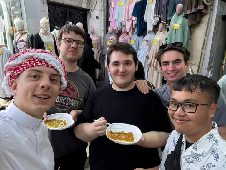 students eating street food