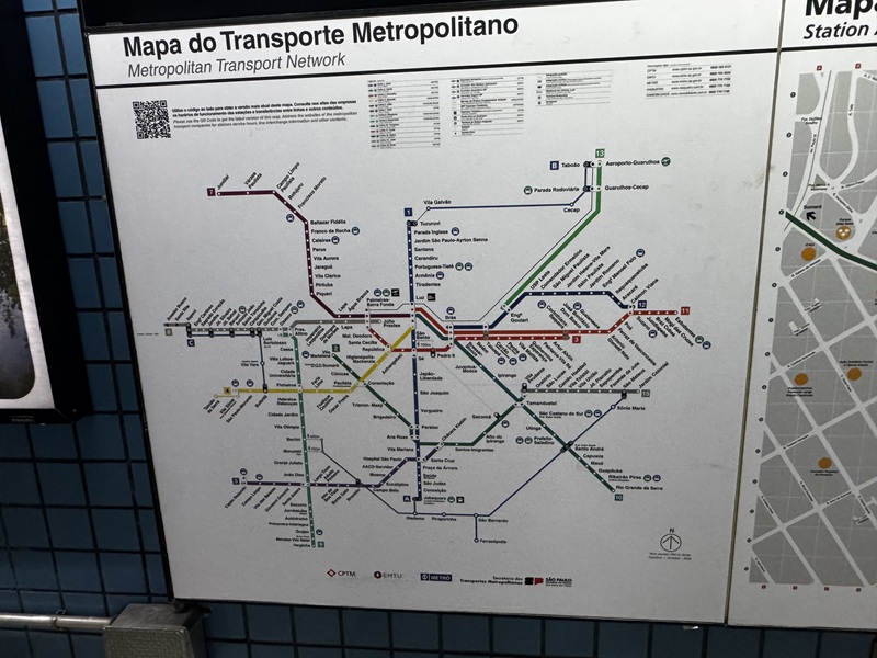 A map of the metro routes in São Paulo, Brazil